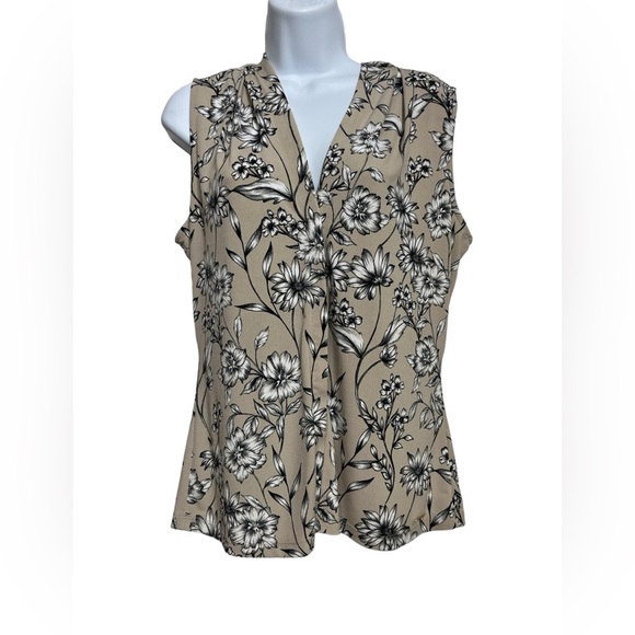 Calvin Klein Tops - Calvin Klein sleeveless blouse
